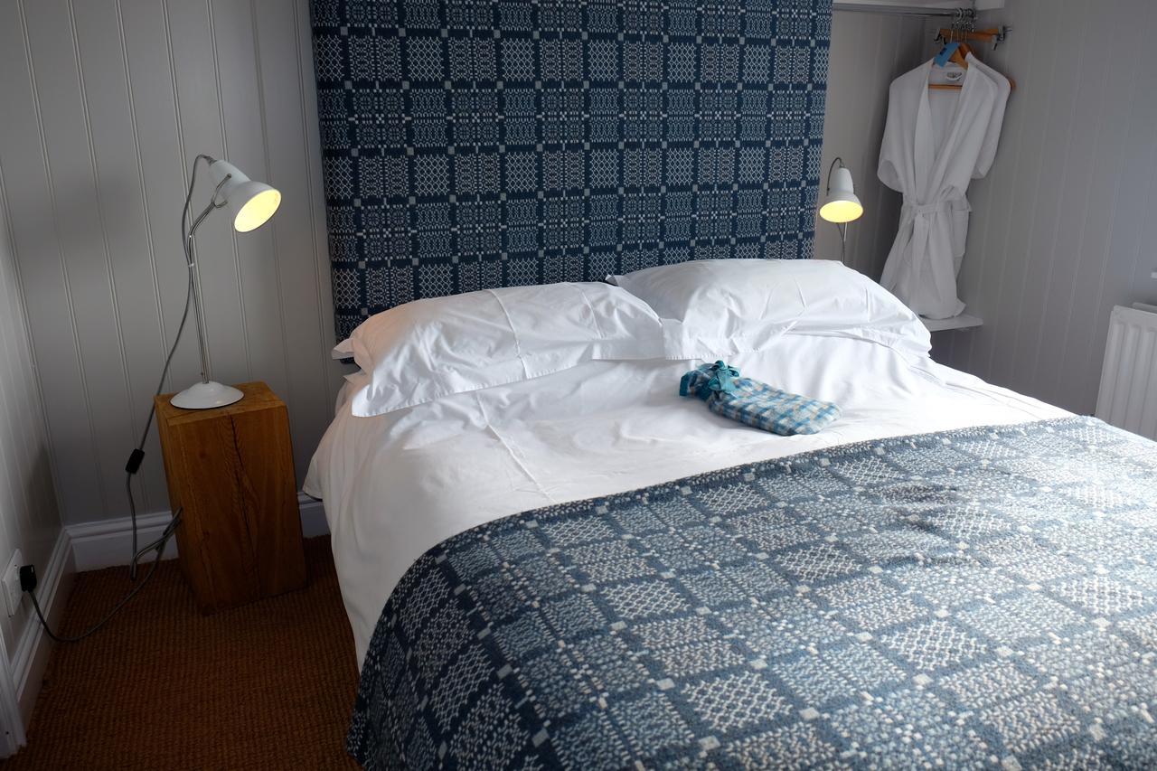 Harbourmaster Hotel 阿博伦 外观 照片